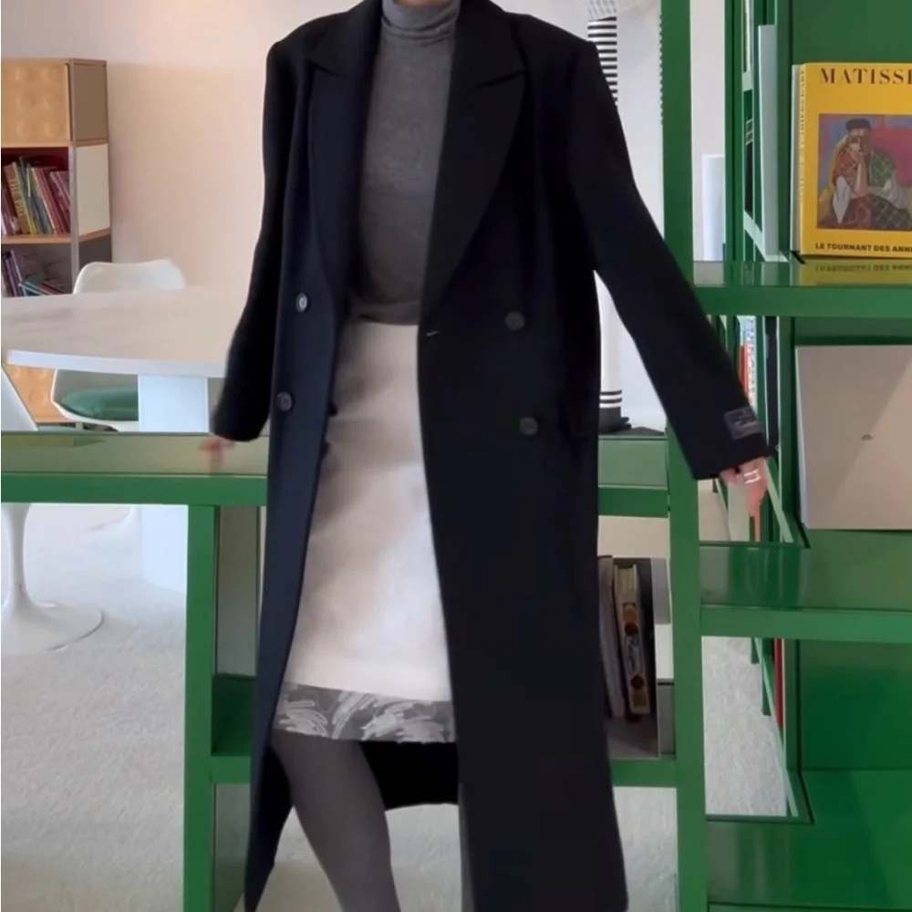 Theory Double-Breasted Coat in Double-Face
Wool-Cashmere - Picture 9 of 10